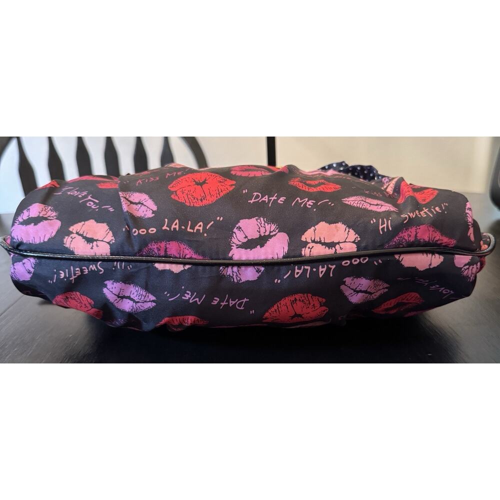 Vintage Y2K Betsyville By Betsey Johnson Hot Lips Hobo Shoulder Bag - Picture 10 of 12
